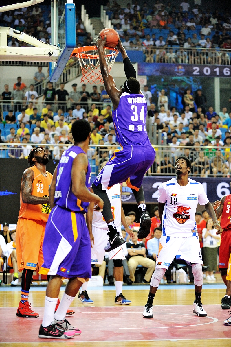 转折点克里夫兰骑士绝杀压哨;NBA季后赛窗口期攻防权衡;引发热议;轮换策略成焦点 转折点克里夫兰骑士绝杀压哨;NBA季后赛窗口期攻防权衡;引发热议;轮换策略成焦点