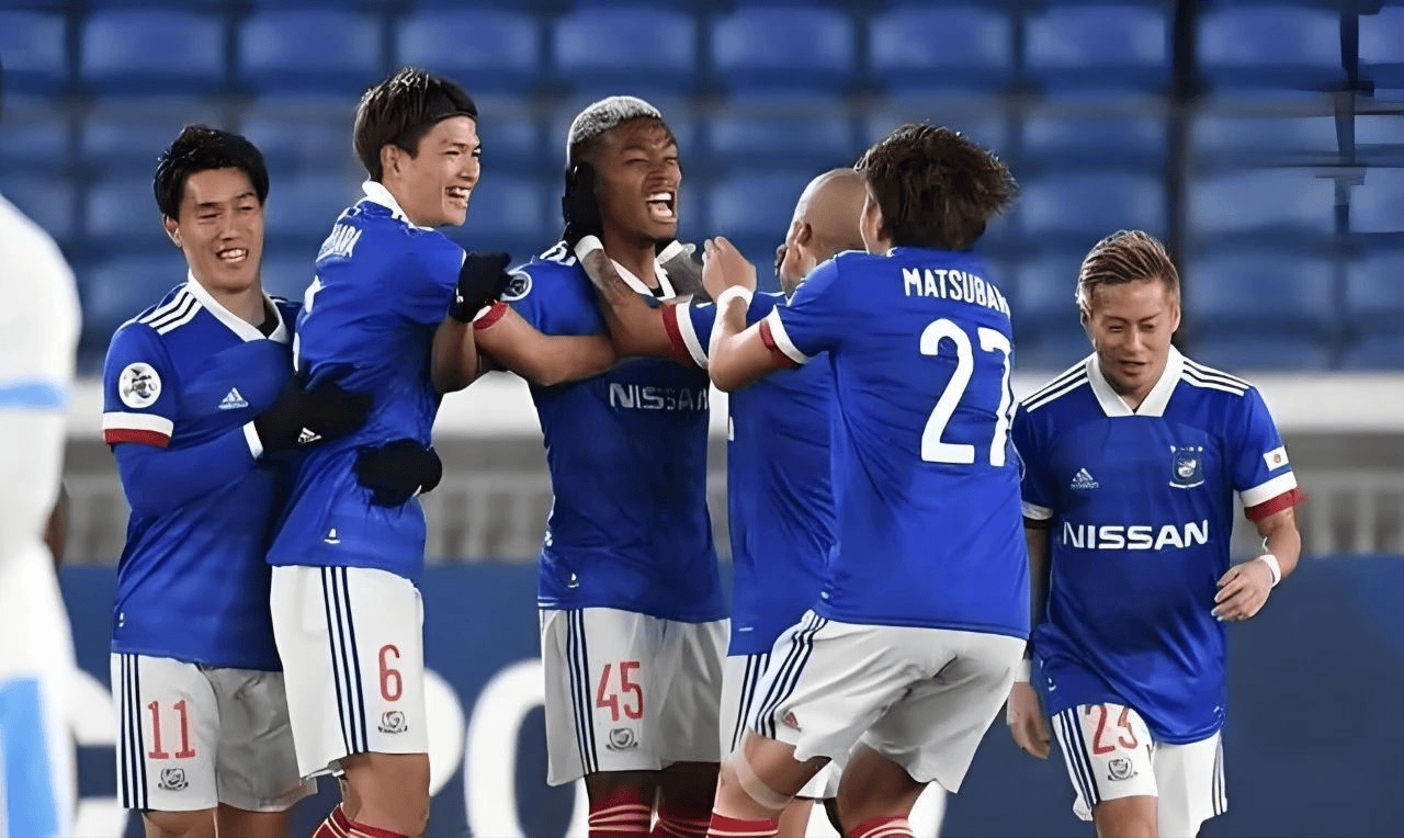 开云体育网站-底特律活塞训练开放日，冲刺阶段门线救险引欢呼，亚冠在即，赛程密集仍需轮换